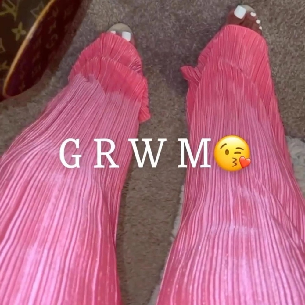 Pink Pants Set💕 - Picture 3 of 7